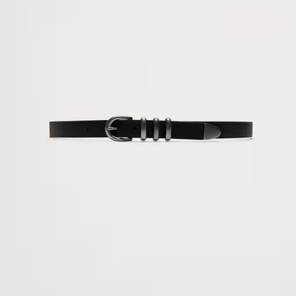 New w Tag: Banana Republic Montagne Leather Belt. Black.